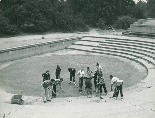 Cleaning up the Greek Theater, Pomona College