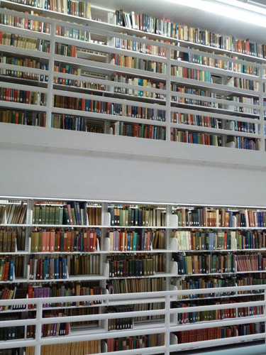 Book stacks inside the Honnold Mudd Library, Claremont University Consortium