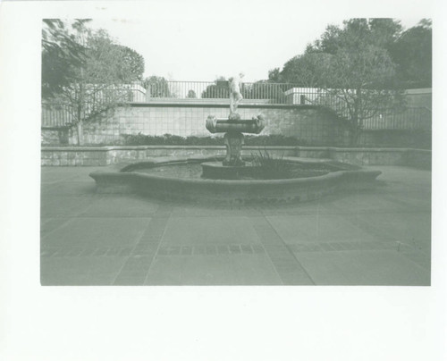 Venus fountain and Hixon Court, Harvey Mudd College