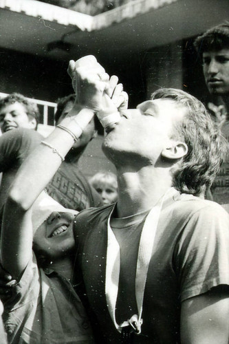 Bottle drinking, Harvey Mudd College