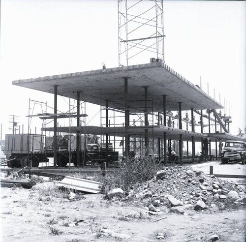 West Hall construction, Harvey Mudd College