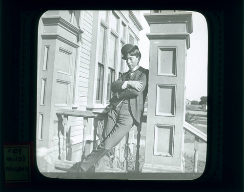 Willis McLean on the steps of Holmes Hall, Pomona College