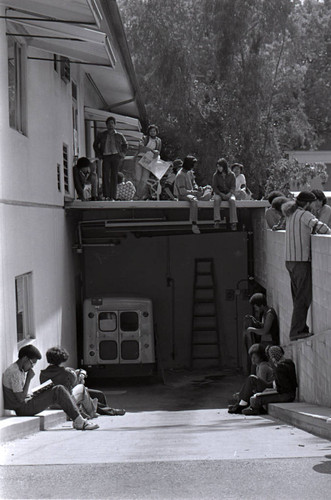 Sit-in at Pendleton Business Office, Claremont University Consortium