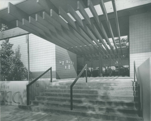 Huntley Bookstore entrance, Claremont University Consortium