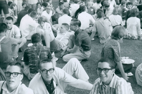 Freshman orientation picnic, Harvey Mudd College