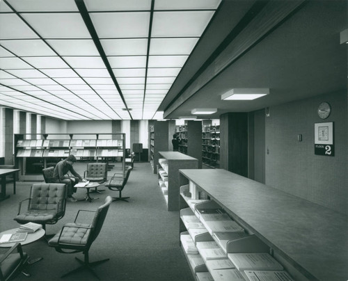 Sprague Library interior, Harvey Mudd College