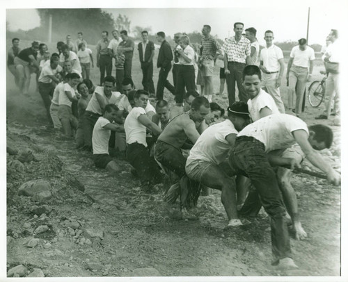 Tug of war, Harvey Mudd College