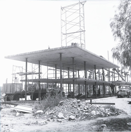 West Hall construction, Harvey Mudd College