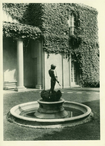 Lebus Courtyard and statue, Pomona College