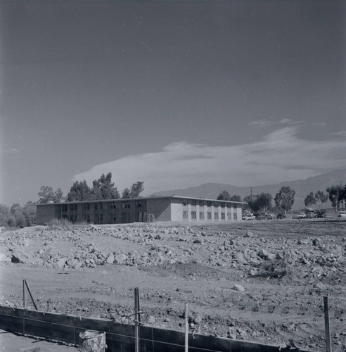 Mildred E. Mudd Hall and rocky field, Harvey Mudd College