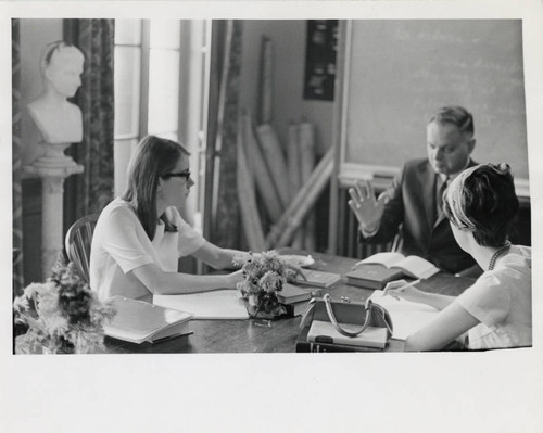 Students in class, Scripps College