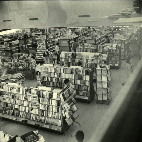 Huntley Bookstore interior, Claremont University Consortium