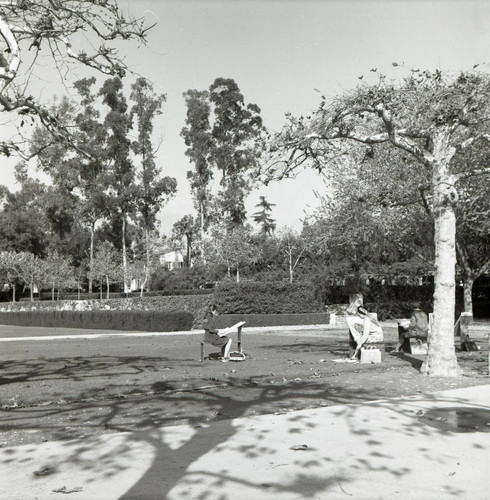 Lang Art Building lawn, Scripps College