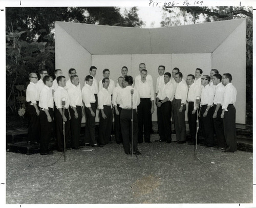 Spring Sing performance, Harvey Mudd College