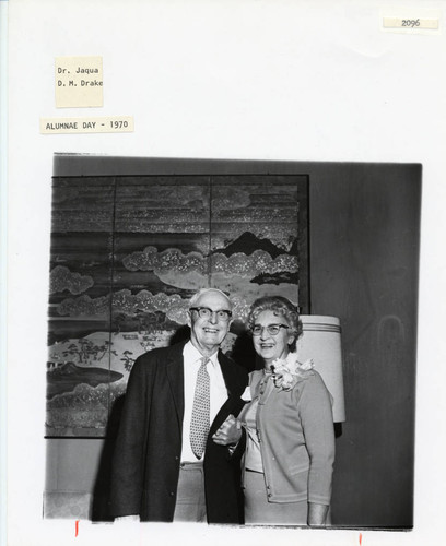 Dr. Jacqua and Dorothy Drake at Alumnae Day, Scripps College