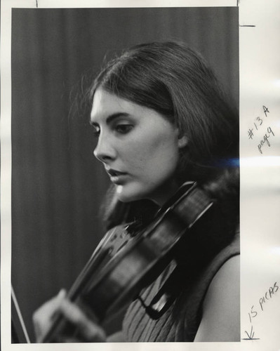 Violin soloist, Scripps College