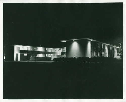 Marks Hall at night, Harvey Mudd College