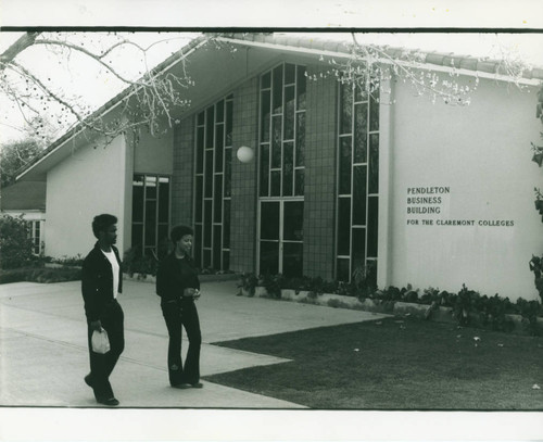 Pendleton Business Building, Claremont University Consortium