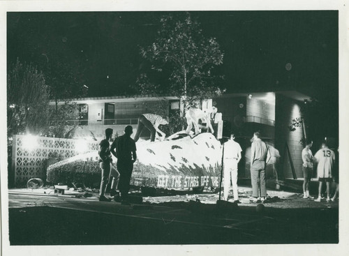 Homecoming float, Harvey Mudd College