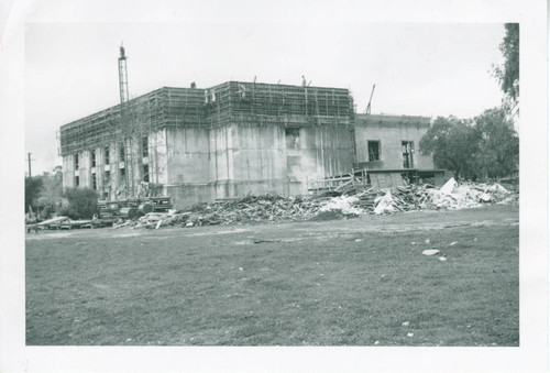 Construction of Honnold Library