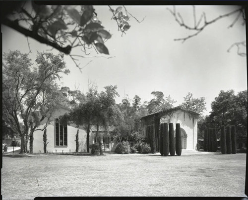 Denison Library and Jaqua Quad, Scripps College