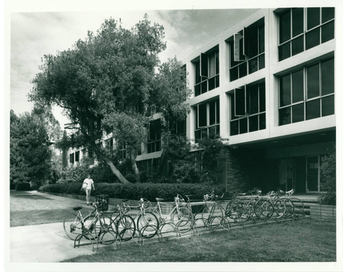 Marks Hall, Claremont McKenna College