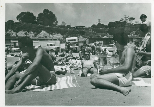 Students at beach, Harvey Mudd College