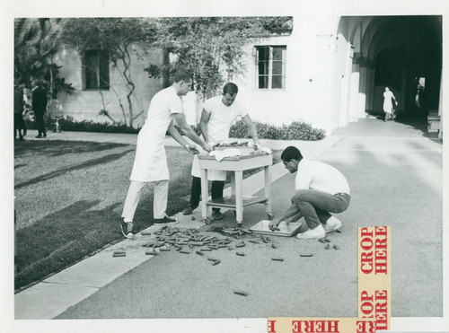 Hotdog mishap, Pomona College