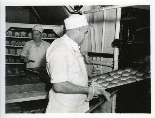 Claremont Inn bakery, Pomona College