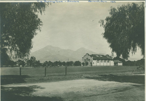 Renwick Gymnasium, Pomona College