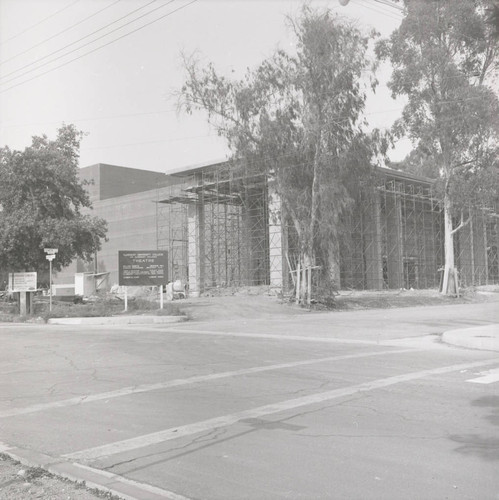 Construction of Garrison Theater, Scripps College