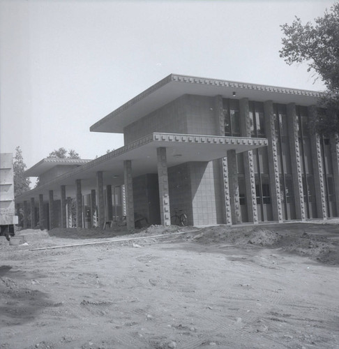 Kingston Hall courtyard Construction, Harvey Mudd College