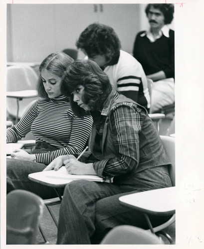 Students in class, Pitzer College