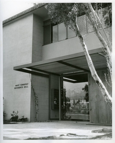 Entrance to Kimberly Hall, Scripps College