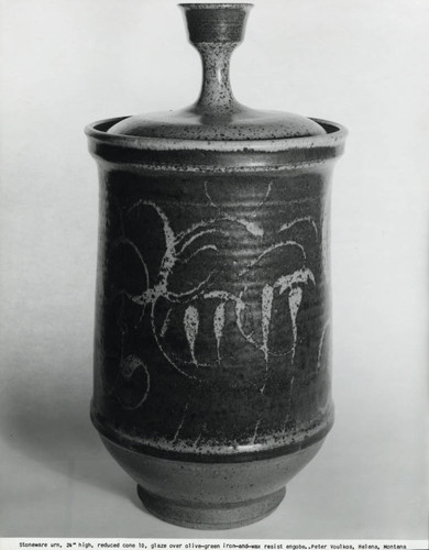 Ceramic urn, Scripps College