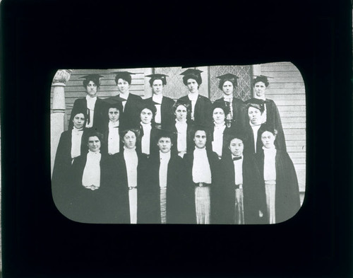 Pomona College seniors in cap and gown