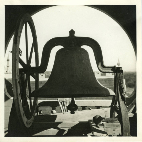 Holmes Hall bell, Pomona College