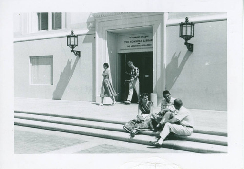 South entrance to Honnold Library