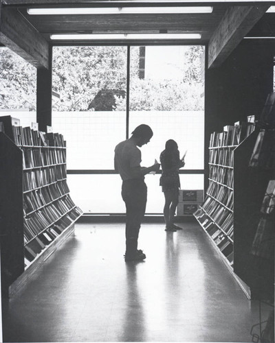 Huntley Bookstore interior, Claremont University Consortium