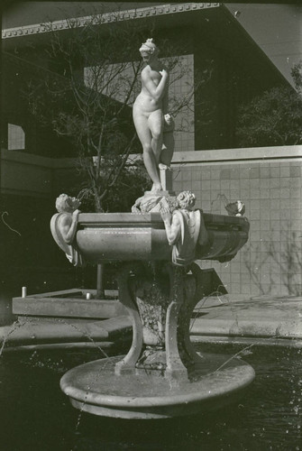 Venus statue, Harvey Mudd College