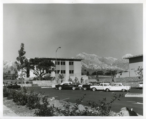 Scott and Sanborn Halls, Pitzer College