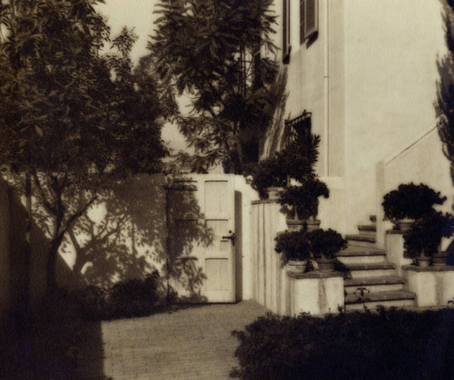 Inner courtyard, Grace Scripps Clark Hall, Scripps College