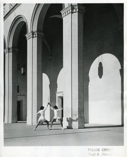 Fencing at Bridges Auditorium, Claremont University Consortium