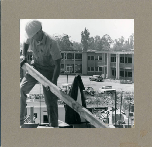 Construction site, Pitzer College