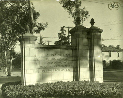 Pomona College gates, Pomona College