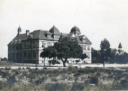 Holmes Hall, Pomona College