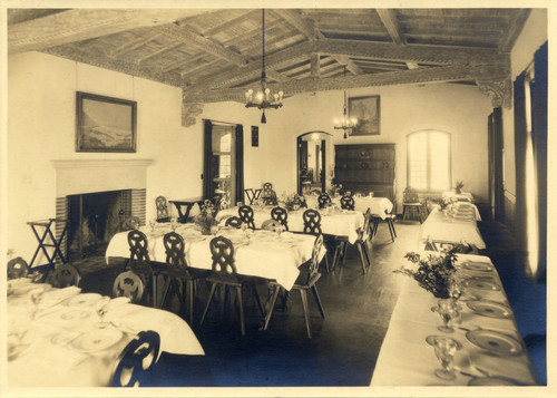 Toll Hall dining room