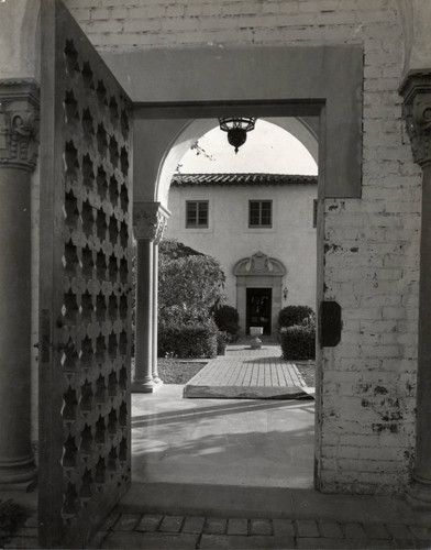 Entrance to Dorsey Hall, Scripps College