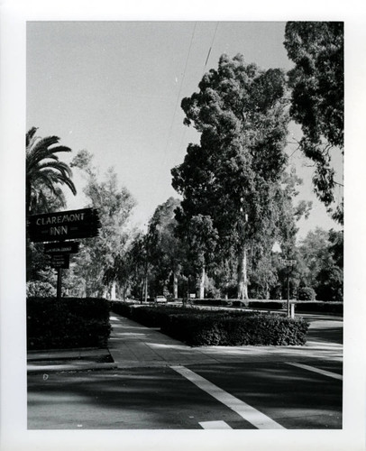 Claremont Inn sign, Pomona College