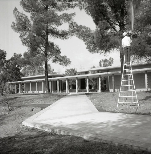 Platt Campus Center and grounds, Harvey Mudd College